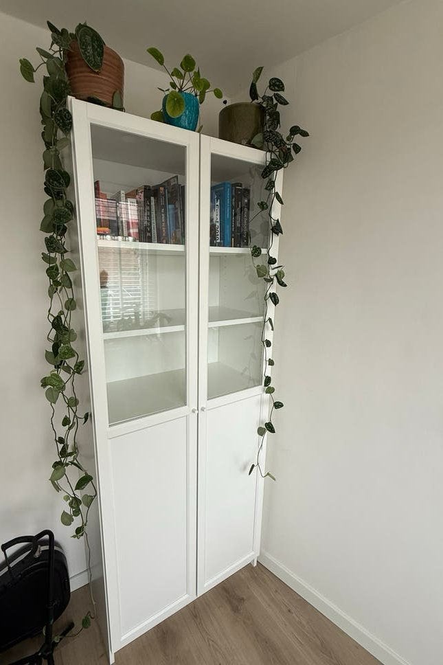 IKEA Billy Boekenkast met glazen deuren, Huis en Inrichting, 200 cm of meer, Zo goed als nieuw, 25 tot 50 cm, Overige houtsoorten