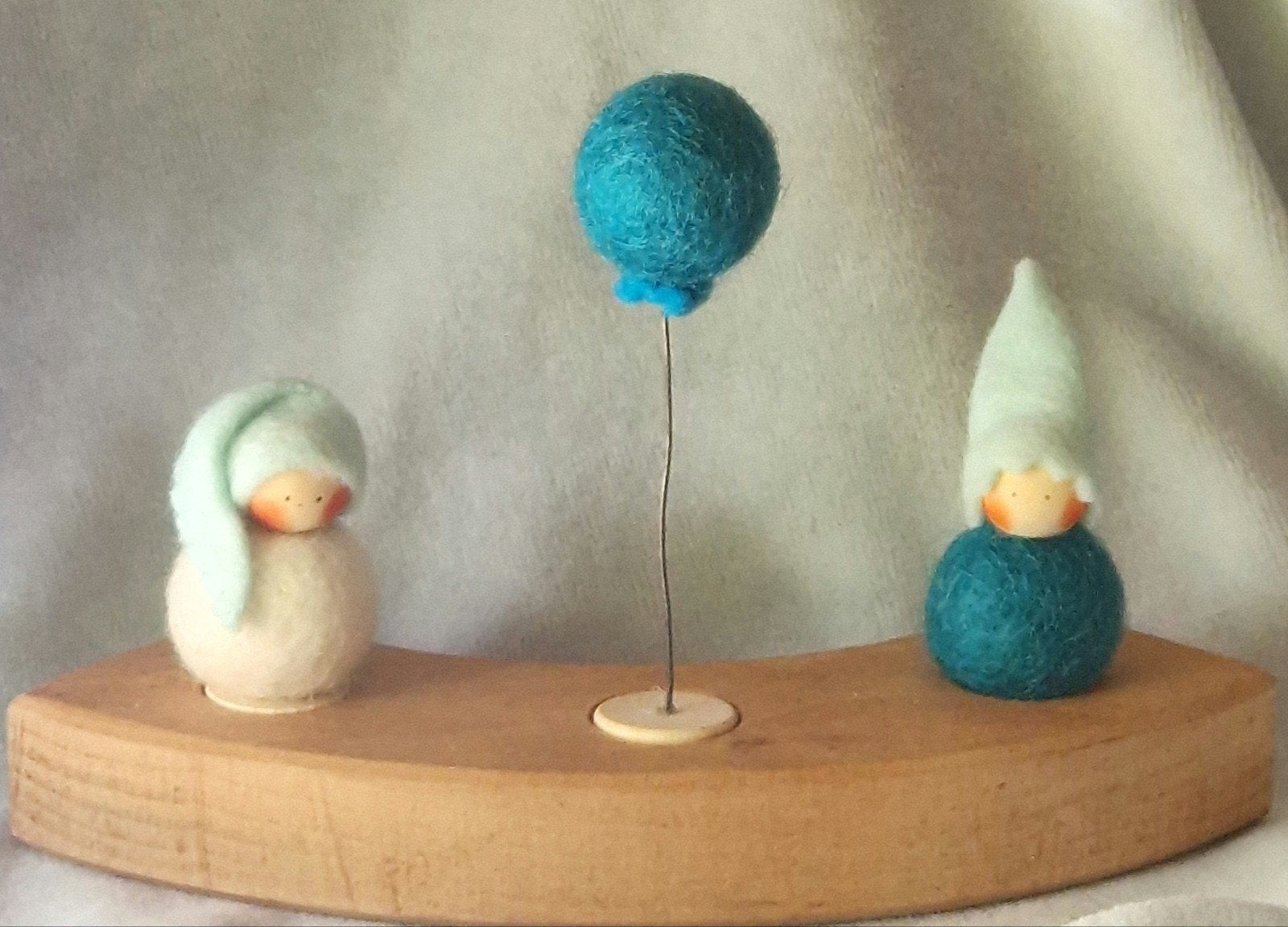 Vrije School jaarring steker ballon €8 of kabouter €6,50, Verzenden, Nieuw, Figuurtje(s), Wolvilt
