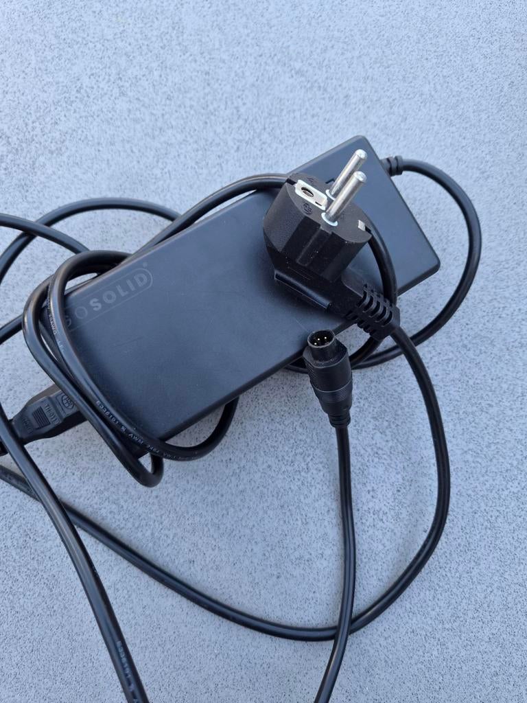 GOSOLID Li-ion Acculader 42.0V 2.0A, Ophalen of Verzenden, Gebruikt