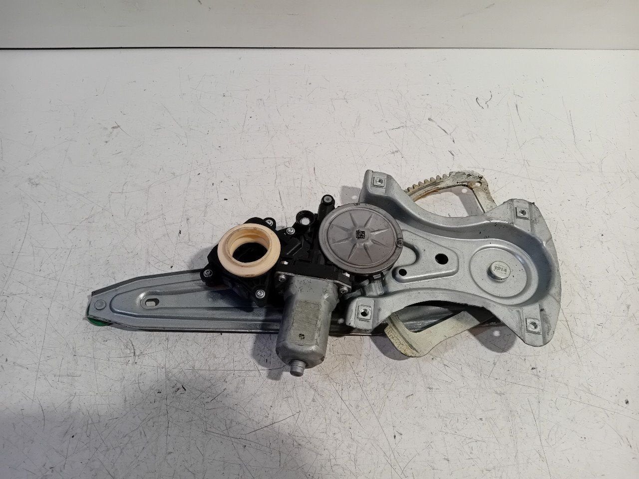 Raammechaniek elektrisch rechts achter Toyota Avensis, Onderdelen@venauto.nl, Van der Ven Autorecycling B.V., Gebruikt, Ettenseweg 76, 4706 PB Roosendaal, The Netherlands