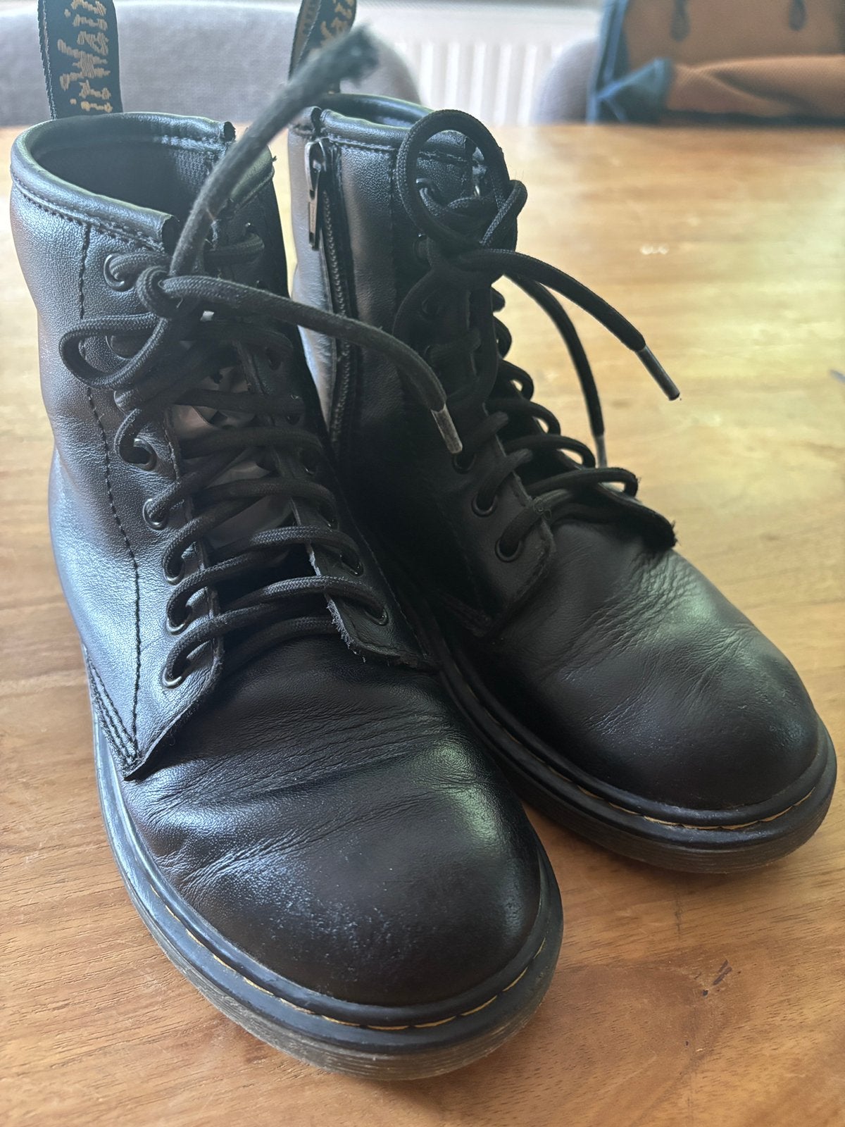 DrMartens 1460 J laarsjes zwart Meisjes mt33 igs, Gebruikt, Meisje, Ophalen of Verzenden, Laarzen