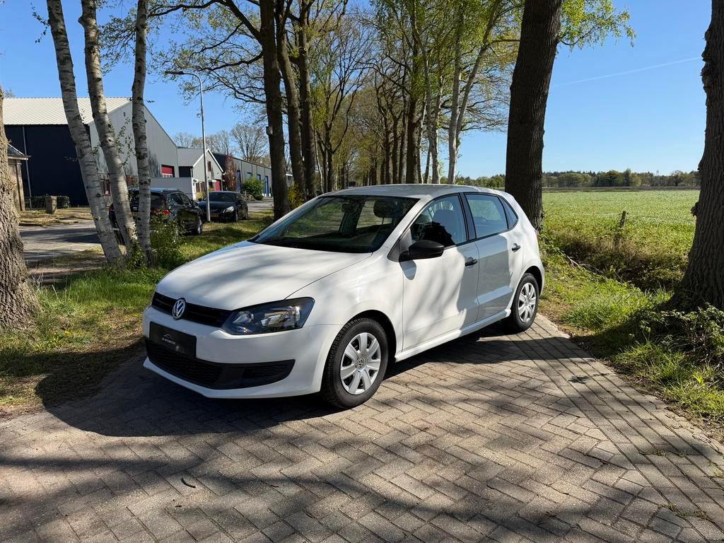 Volkswagen Polo 1.2 5DRS Nieuwe APK, Voorwielaandrijving, Zwart, 60 pk, Wit