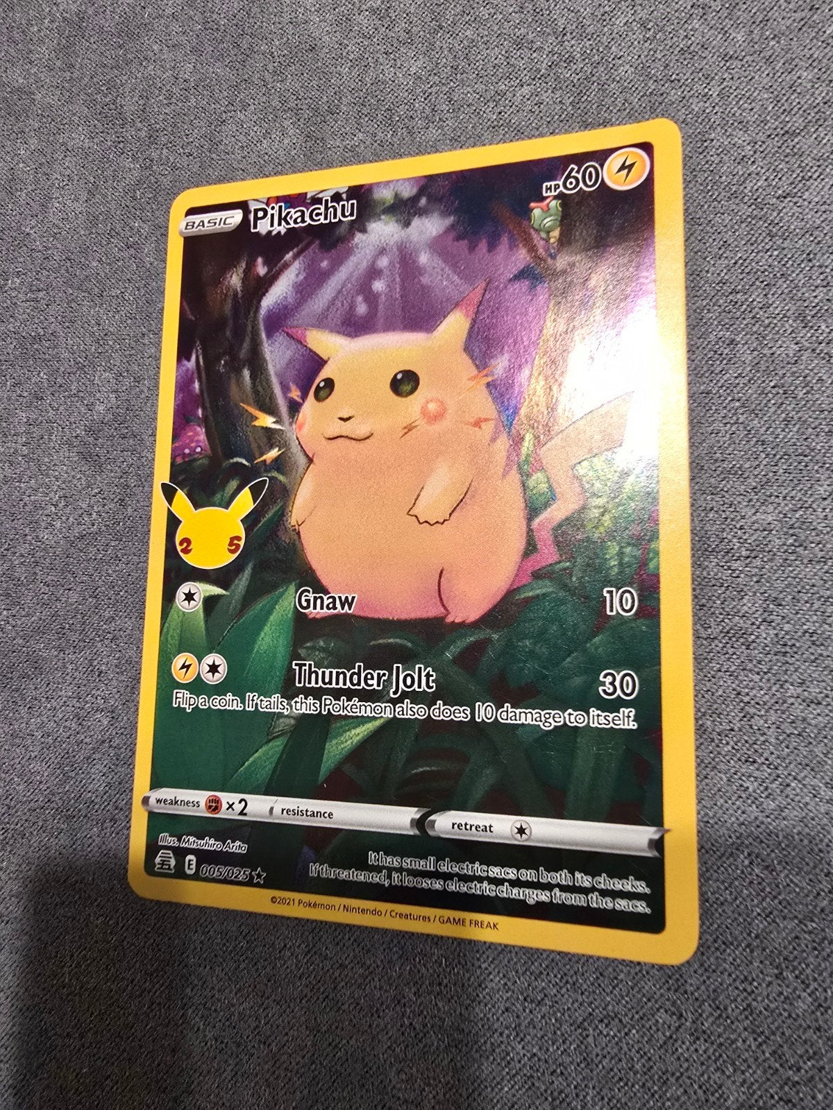 2x Pikachu 005/025 Celebrations, Ophalen of Verzenden, Zo goed als nieuw, Meerdere kaarten