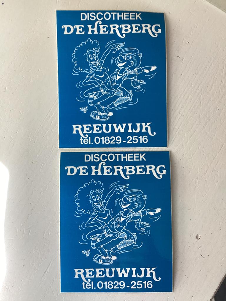 2 stickers Discotheek De Herberg Reeuwijk, Verzamelen, Verzenden, Zo goed als nieuw