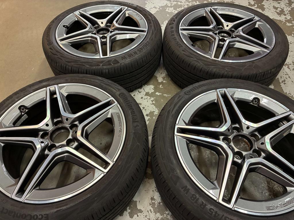 18 inch 5-spaaks AMG W177 W118 W247 set met zomerbanden, 18 inch, Gebruikt, Mercedes-Benz AG, Banden en Velgen