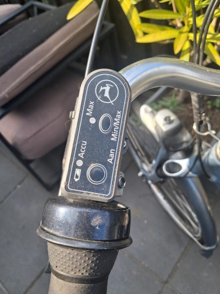 Elektrische damesfiets, Fietsen en Brommers, Fietsen | Dames | Damesfietsen, Ophalen of Verzenden, Zo goed als nieuw, Overige merken