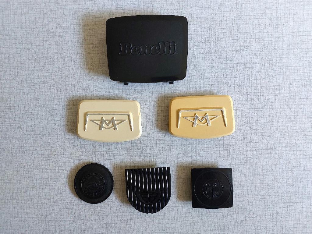 Diverse Afdekplaatjes KM tellers Puch Benelli FB Aprilia MB, Ophalen of Verzenden, Zo goed als nieuw, Koplamp, Overige merken