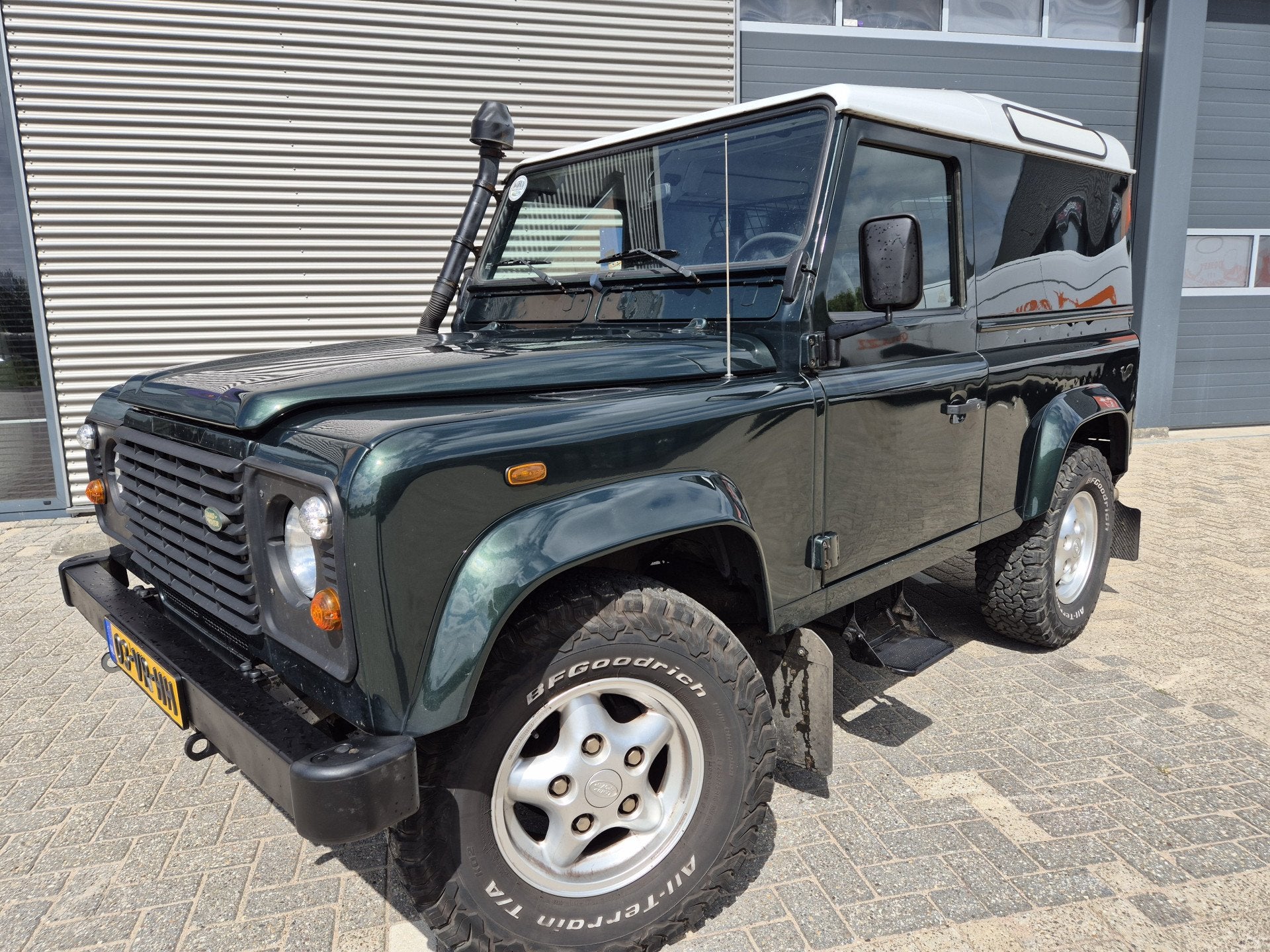 Land Rover Defender 2.5 Td5 90" Hard Top zeer nette auto MAR, Dealer onderhouden, Zwart, 2495 cc, 122 pk