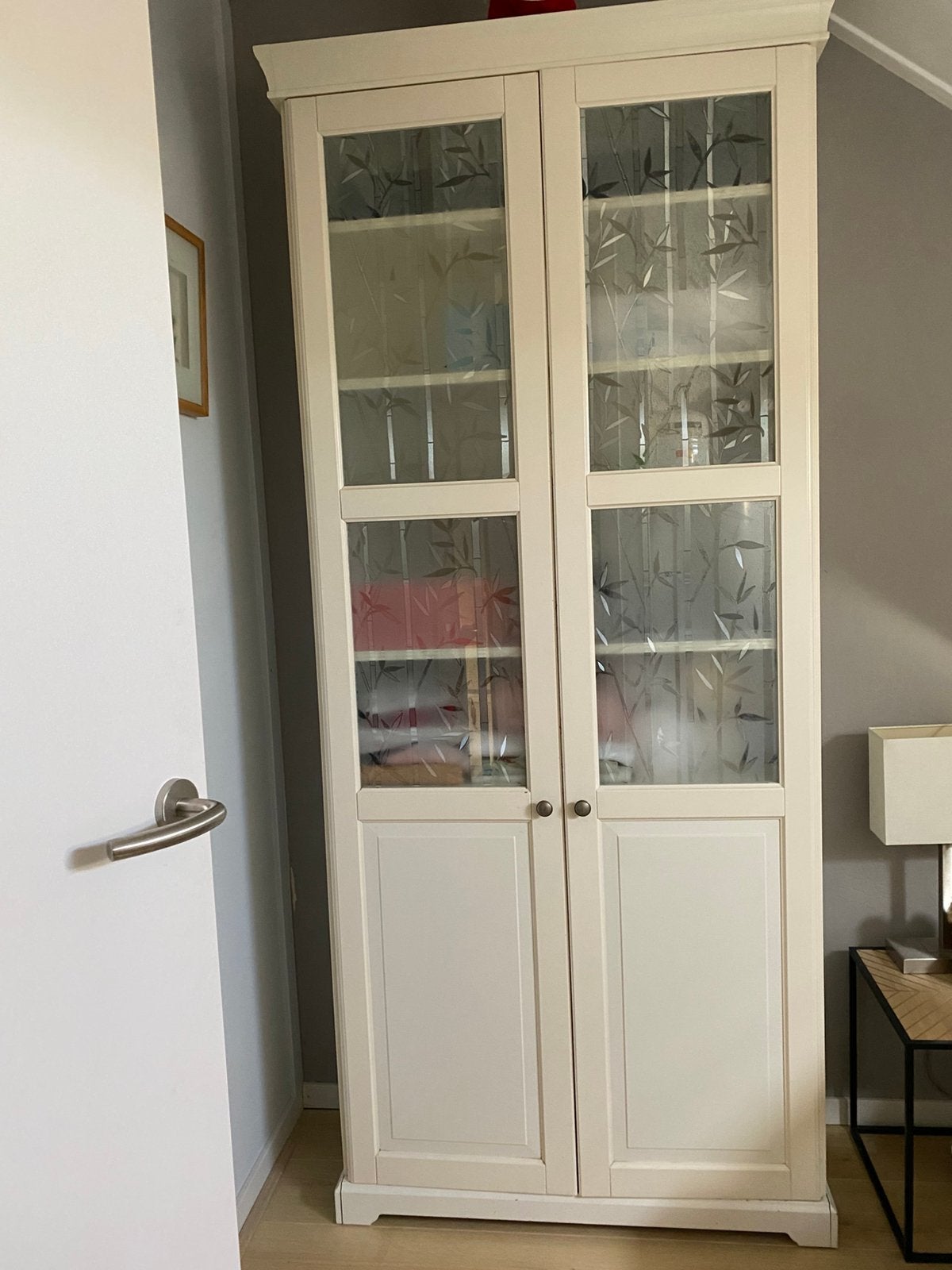 Witte kast, Ophalen, Met plank(en), Gebruikt, 200 cm of meer