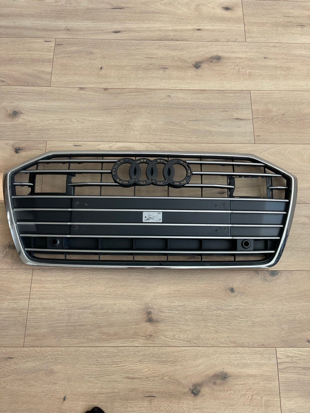 Originele Audi A6 C8 S-line 4K Grill, Ophalen of Verzenden, Gebruikt, Voor, Audi