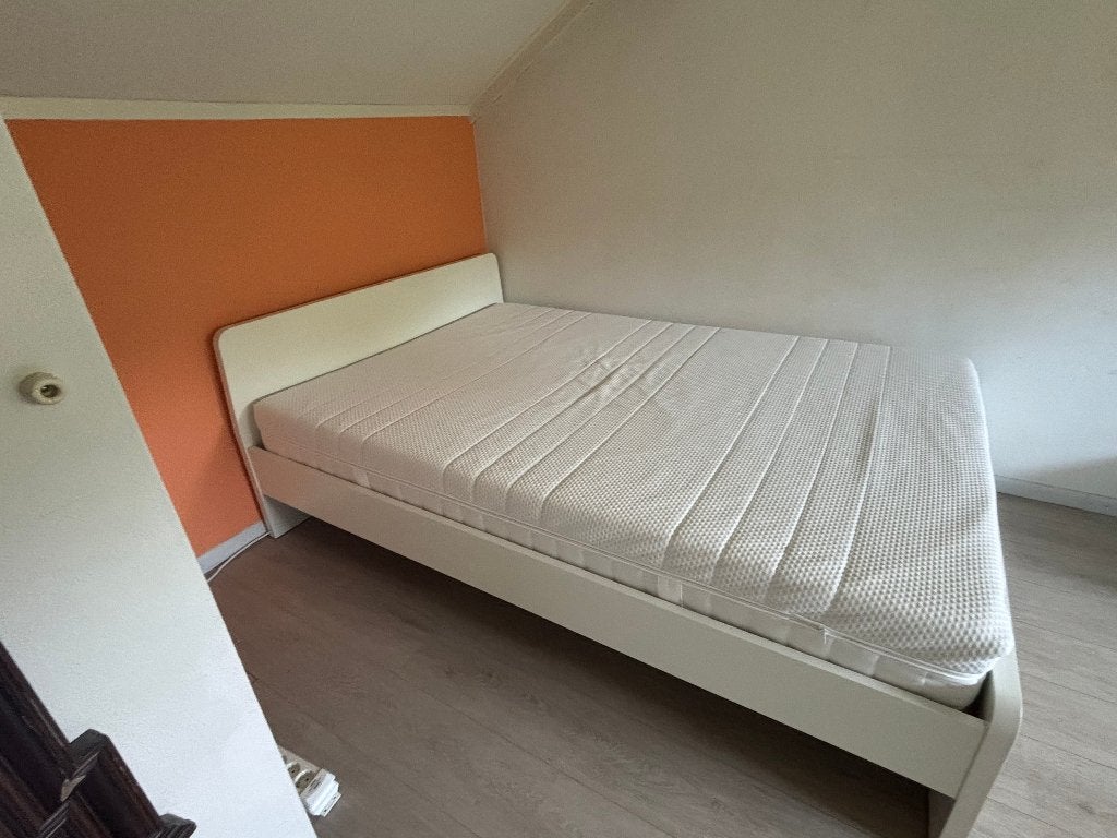 Ikea Askvoll bed met ÅKREHAMN foammatras 140x200 cm, Ophalen, Gebruikt, Wit, 140 cm