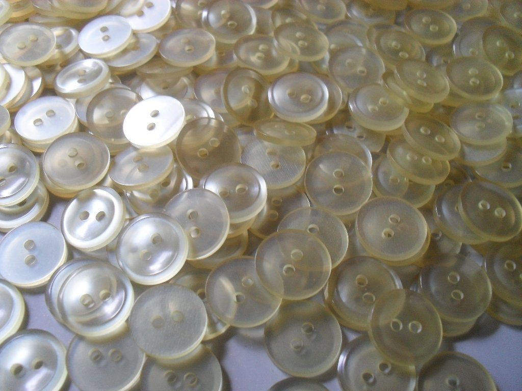 ca. 500 witte knopen parelmoer glans hoogglans, 2 maten, Ophalen of Verzenden, Nieuw, Knoop of Knopen