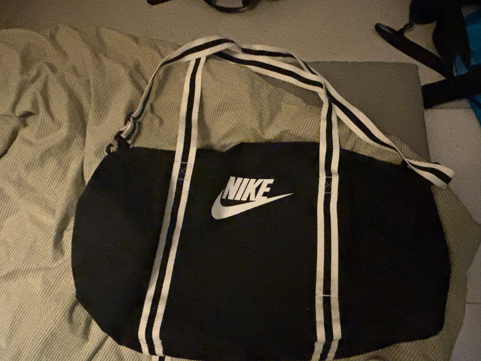 Nike Sporttas Zwart - Ideaal voor Gym of Reizen, Sieraden, Tassen en Uiterlijk, Tassen | Sporttassen, Ophalen of Verzenden, Gebruikt