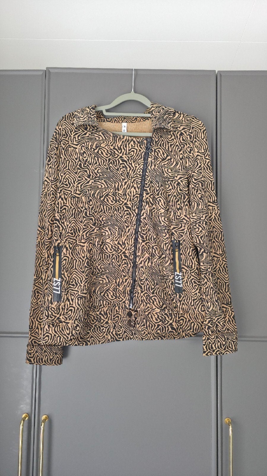 ZoSo hoodie met zebraprint, maat M, Maat 38/40 (M), Bruin, Ophalen of Verzenden, Zo goed als nieuw