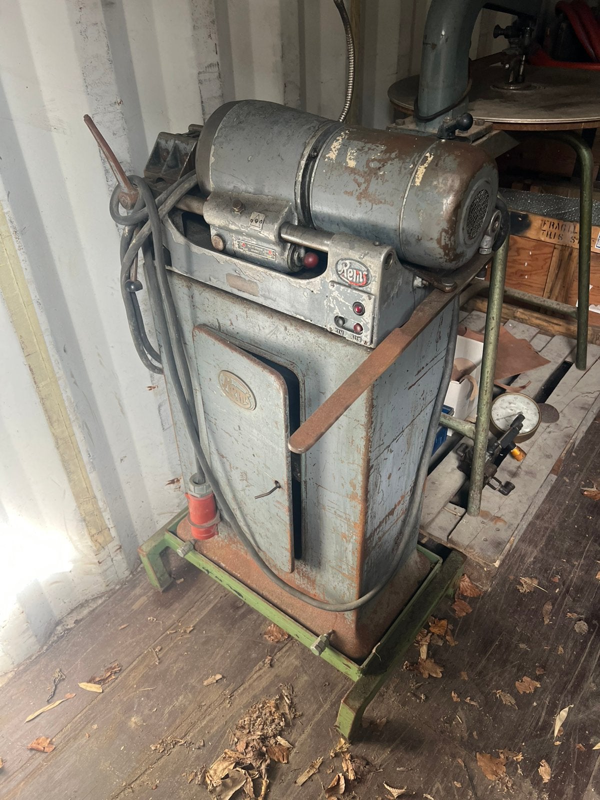 REMS buis- en pijpdraadsnijmachine met veel snijmessen, Ophalen, Gebruikt, Snijgereedschap, Overige merken