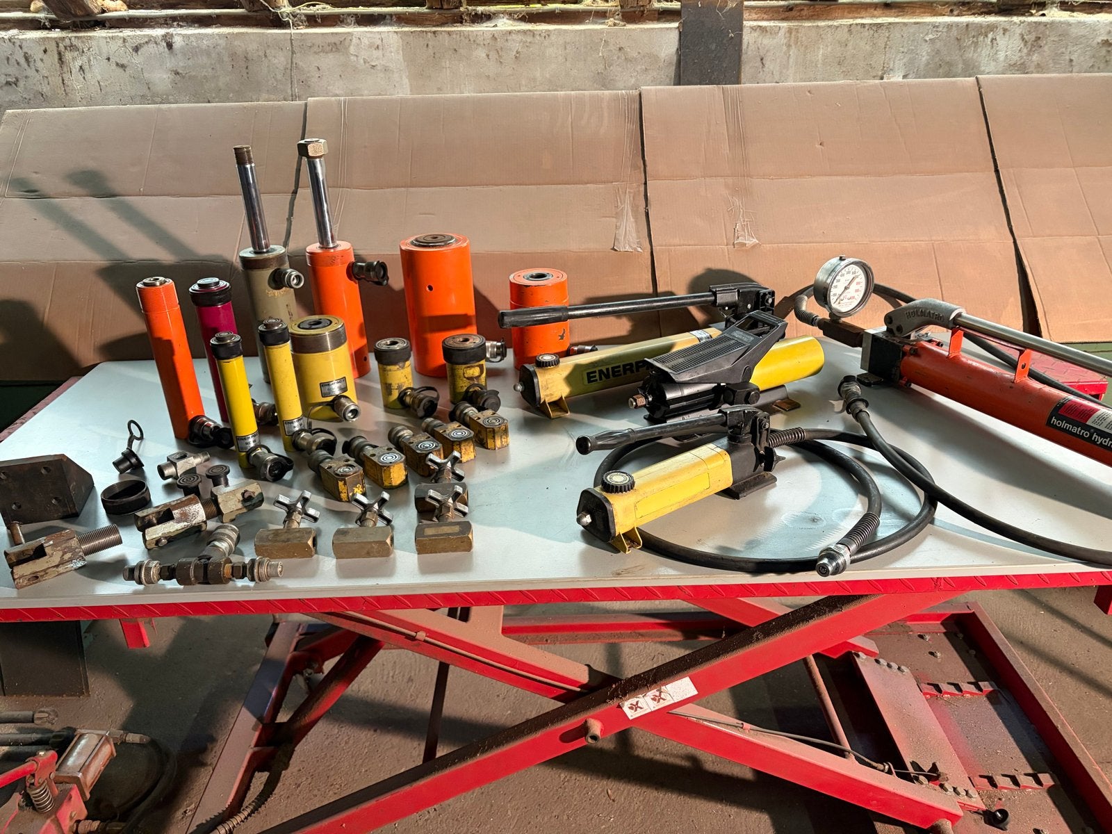 Diverse Enerpac en Holmatro cilinders en pompen, Ophalen, Gebruikt