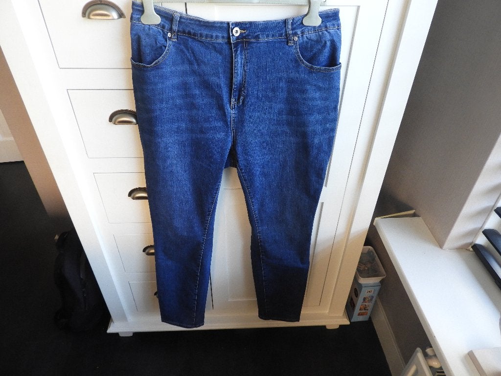 Dames jeans. Merk Exxcellent, Blauw, Ophalen of Verzenden, Zo goed als nieuw, W30 - W32 (confectie 38/40)