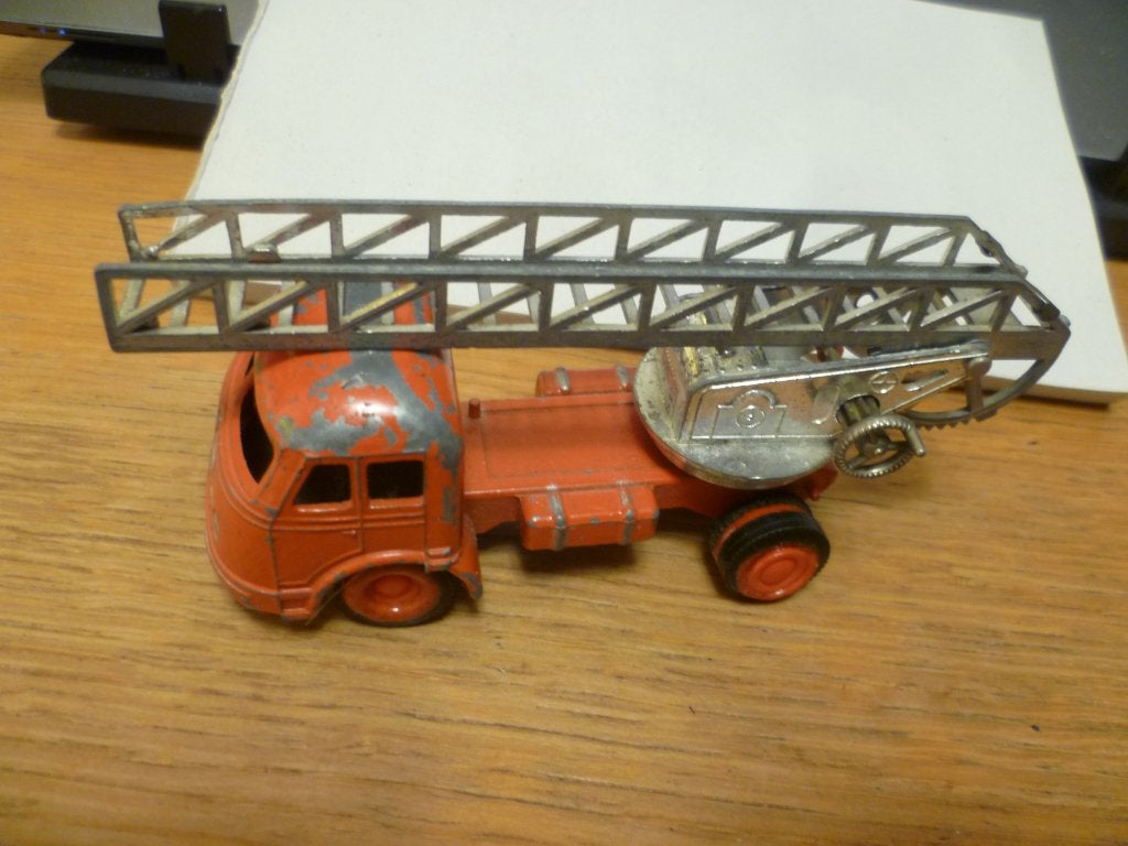 Gama made in Western Gemany Mercedes Brandweerauto 60er jr, Ophalen of Verzenden, Gebruikt, Bus of Vrachtwagen