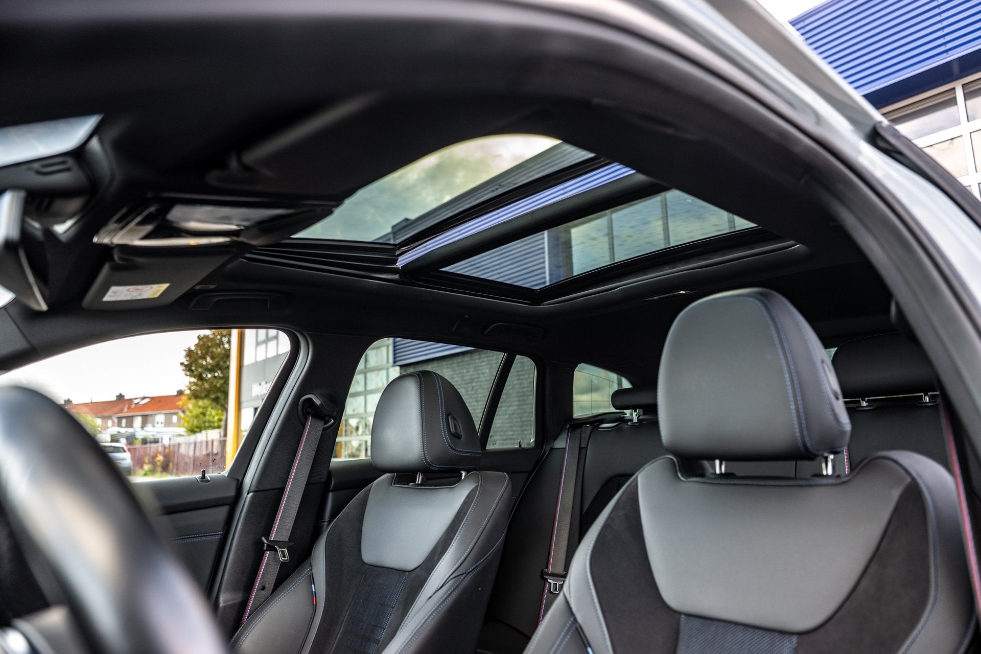 Foto 5 van BMW 3-serie Touring 330e Pano/M-Sport/HUD/Trekhaak