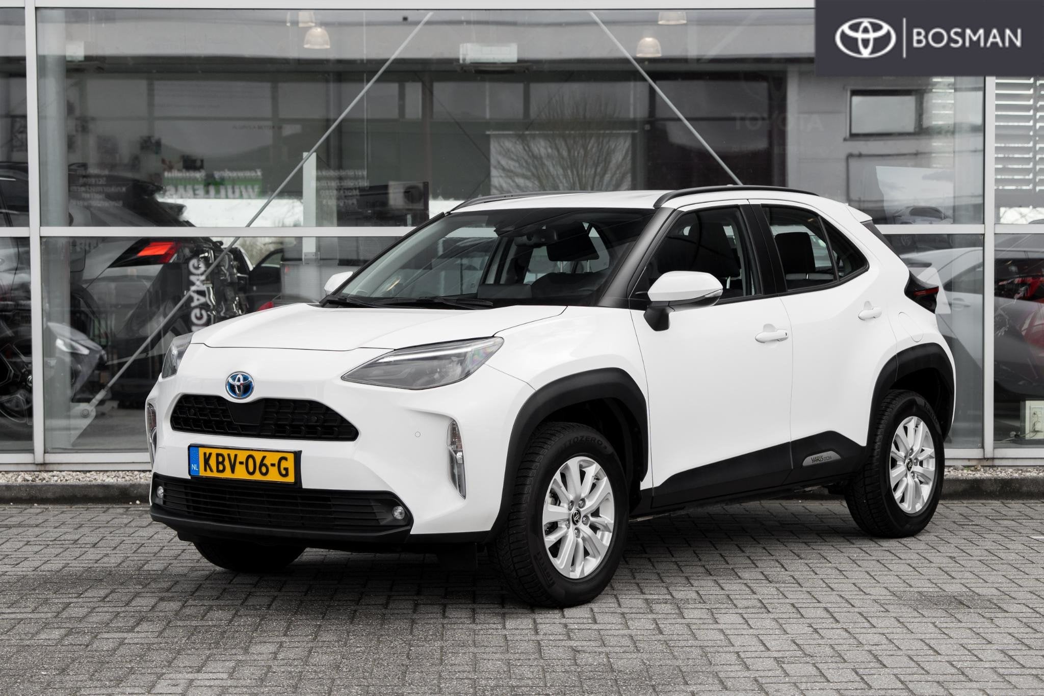 Toyota Yaris Cross 1.5 Hybrid Dynamic, Stof, Gebruikt, 116 pk, 1490 cc
