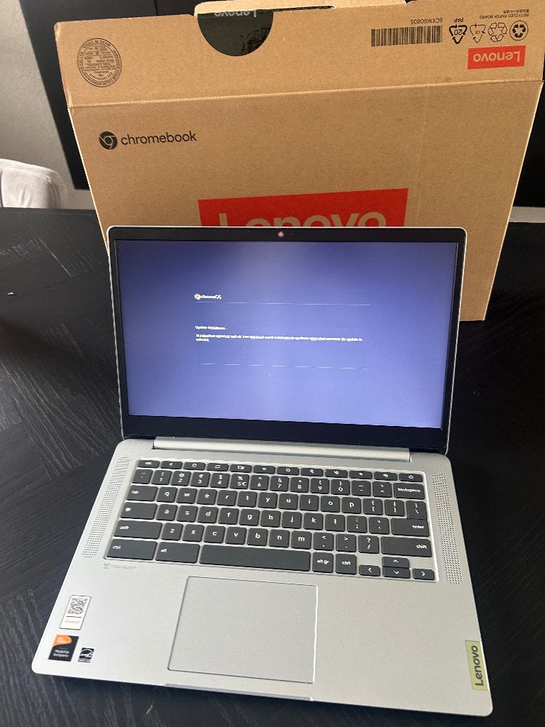 Lenovo, Ophalen, 14 inch, 4 GB of minder, Zo goed als nieuw