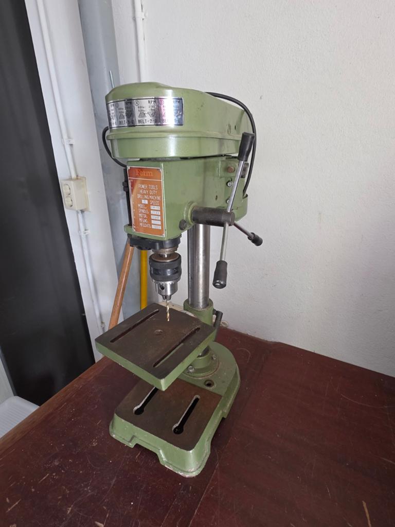 Farm Kolomboormachine - Robuuste Boormachine, Ophalen, Gebruikt, 400 tot 600 watt, Kolomboormachine