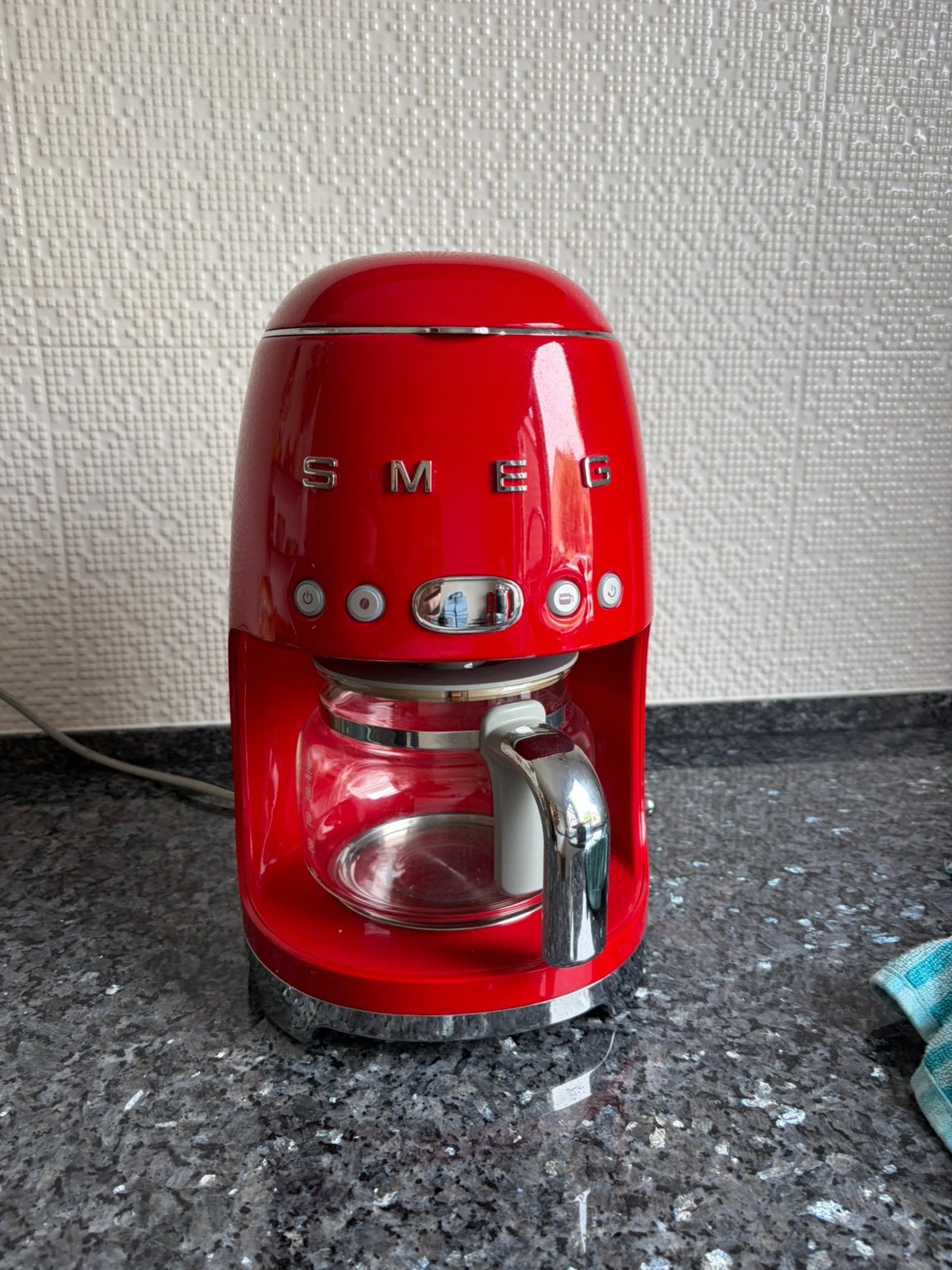 Smeg koffiemachine rood, Witgoed en Apparatuur, Koffiezetapparaten, Ophalen, Zo goed als nieuw, Koffiemachine