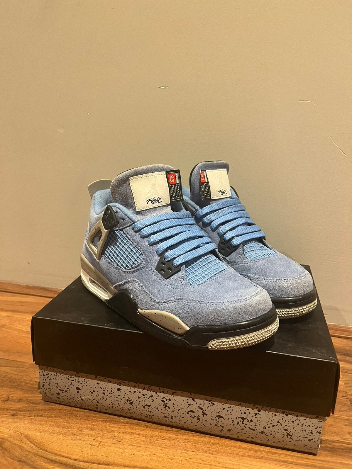 Nike Air Jordan 4 University Blue – maat 40, Blauw, Ophalen of Verzenden, Sneakers of Gympen, Gedragen