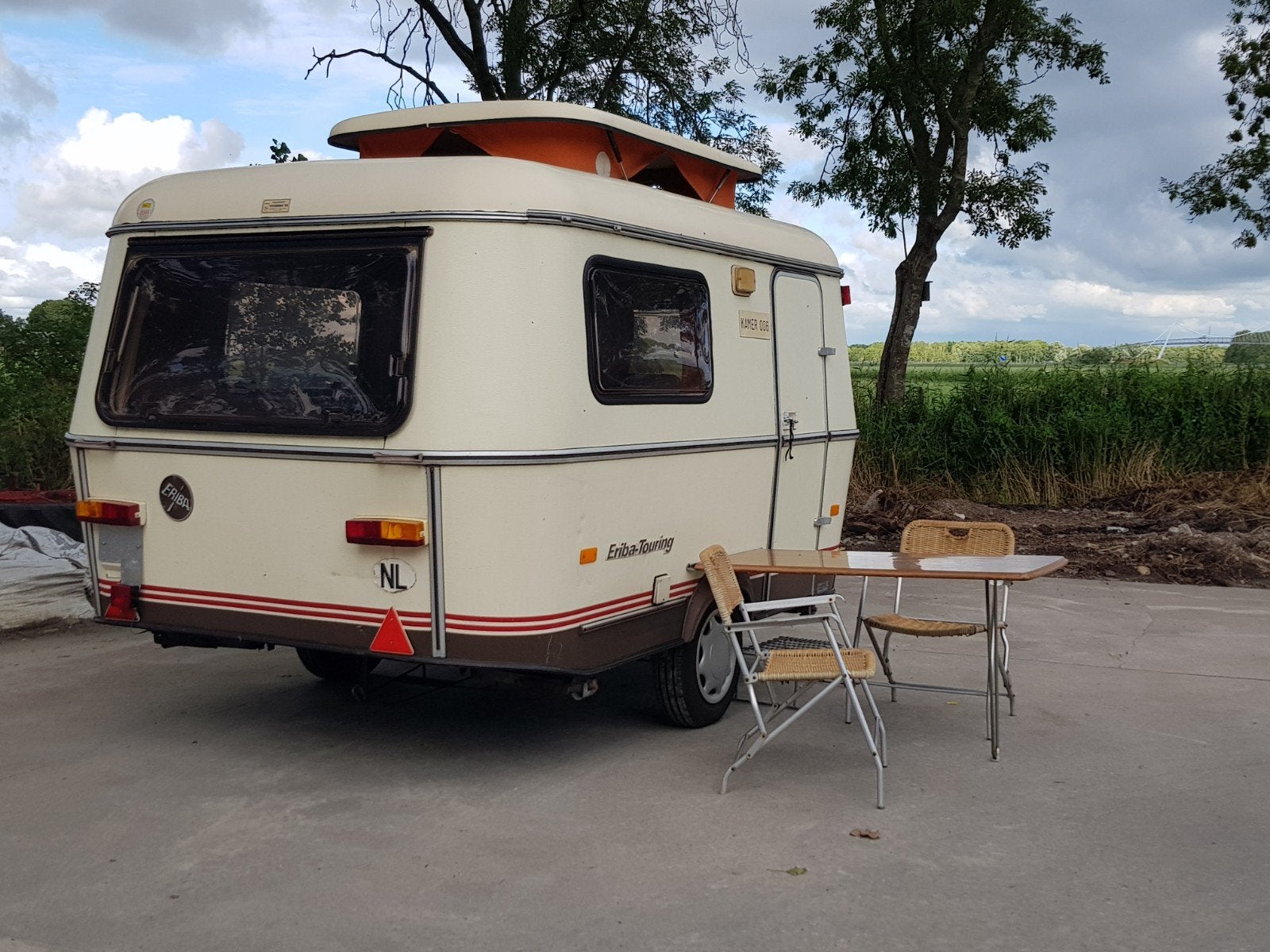 Eriba Touring caravan, Standaardzit, Tot en met 2, Particulier, 4 tot 5 meter