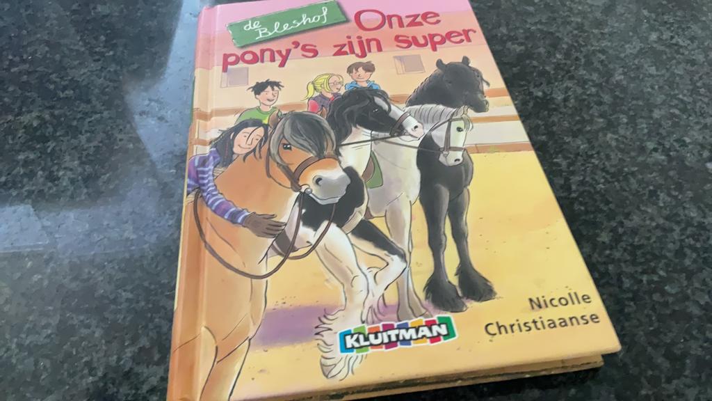 Nicolle Christiaanse - Onze pony's zijn super, Ophalen, Fictie algemeen, Nicolle Christiaanse, Zo goed als nieuw