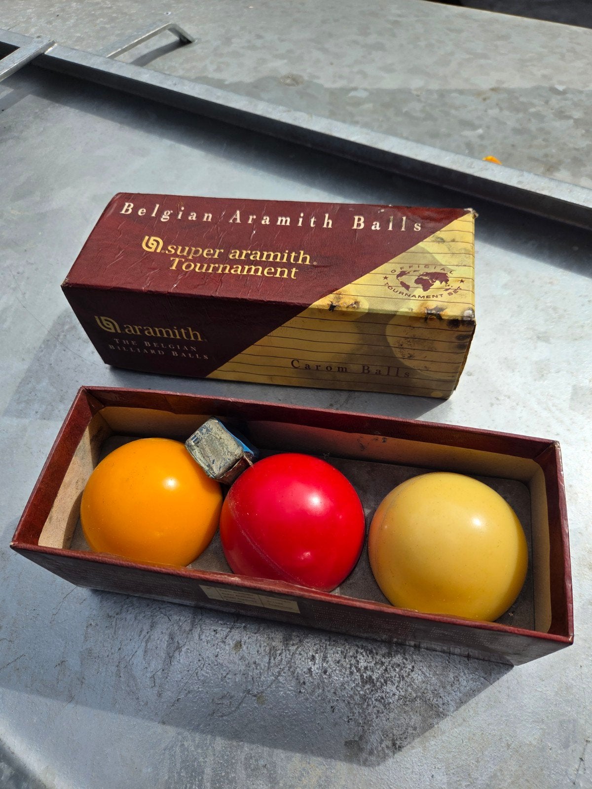 biljart ballen super Aramith tournament België, Ophalen, Biljarttafel