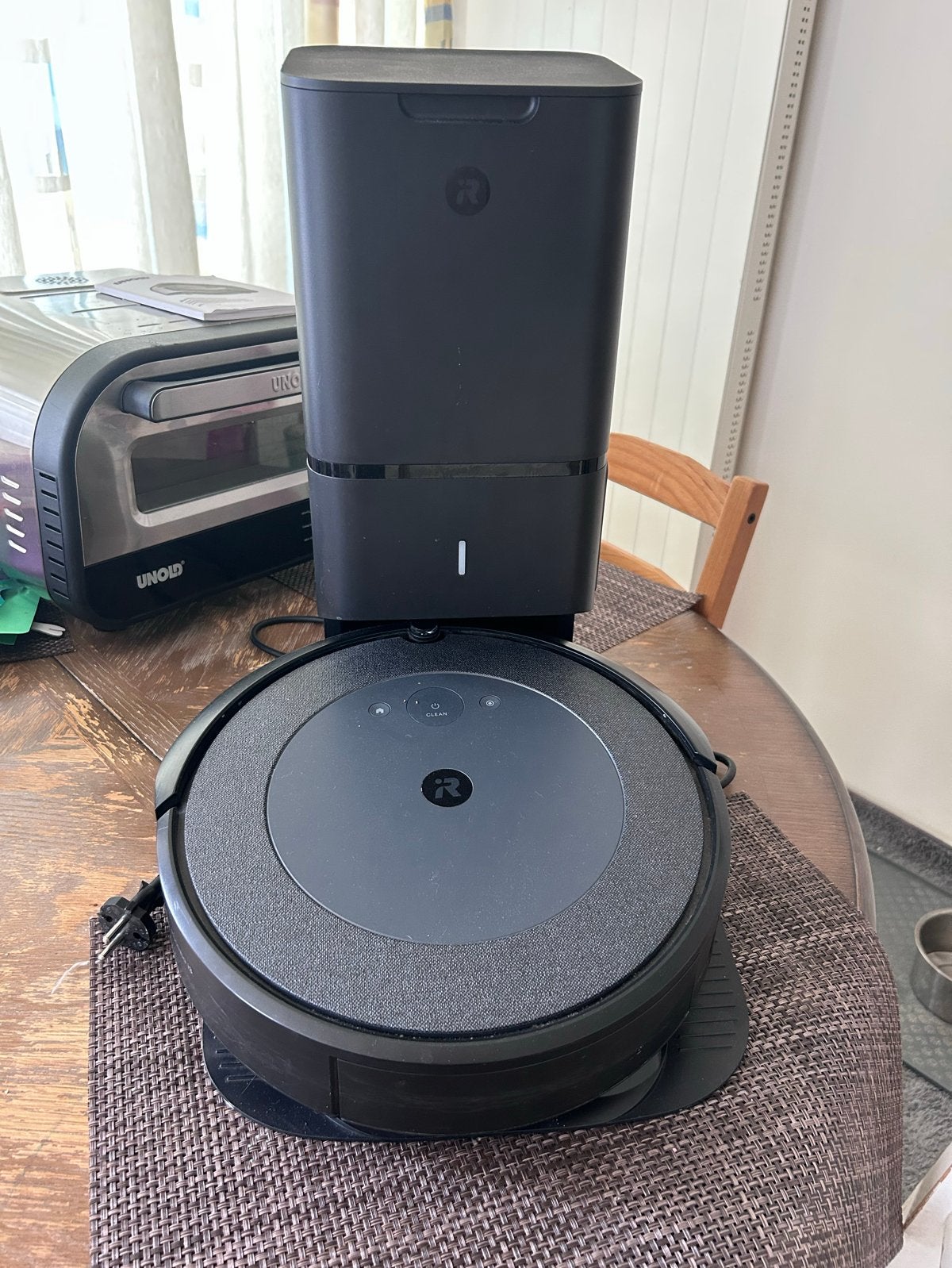 iRobot Roomba i3 Robotstofzuiger met zelflegende basis, Gebruikt, IRobot, Automatisch legen, Robotstofzuiger