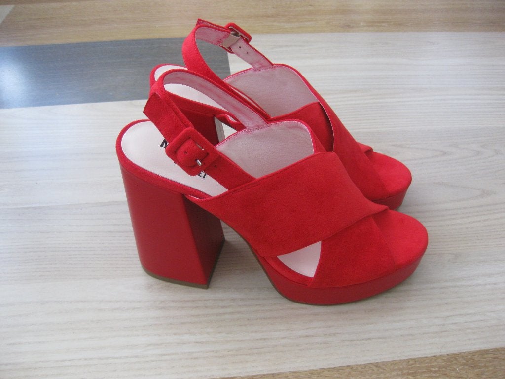 Nieuwe rode zomersandalen van Twinset, maat 40, Kleding | Dames, Twinset, Verzenden, Nieuw, Sandalen of Muiltjes