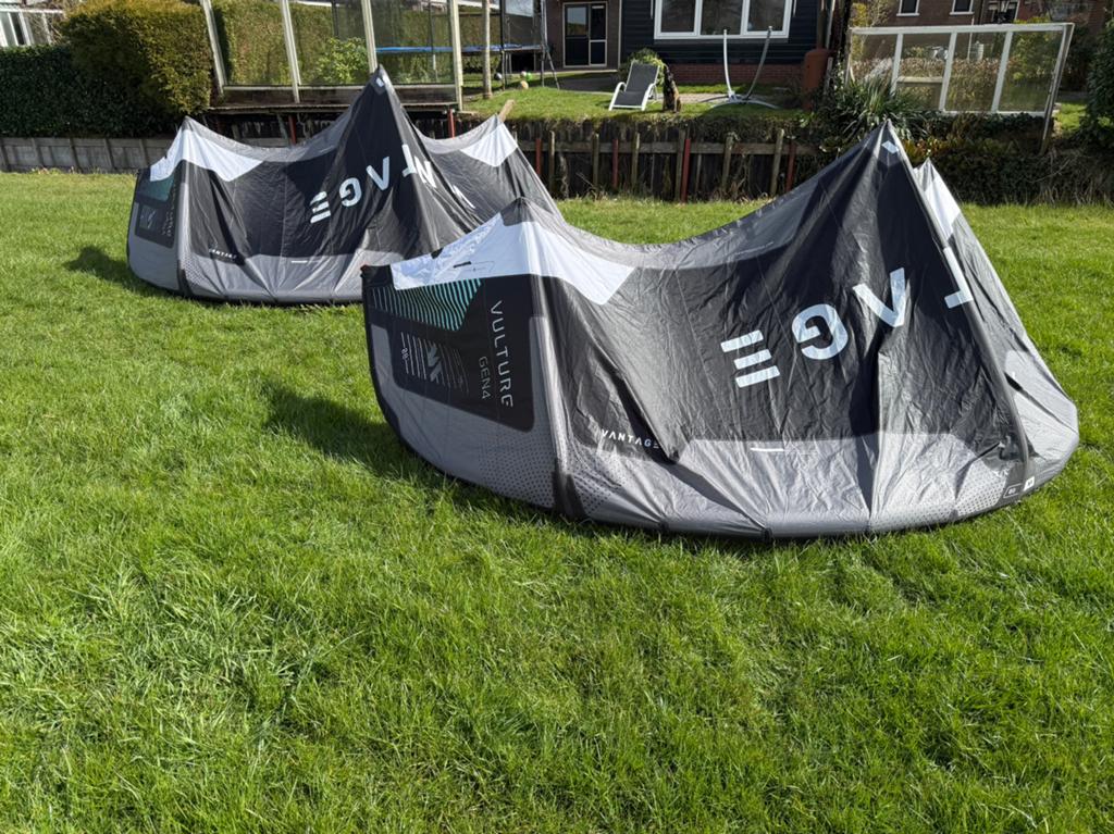 Vantage Vulture gen4 (8/10m) + bar, Watersport en Boten, Kitesurfen, Geen board, Ophalen of Verzenden, Zo goed als nieuw, 10 m²