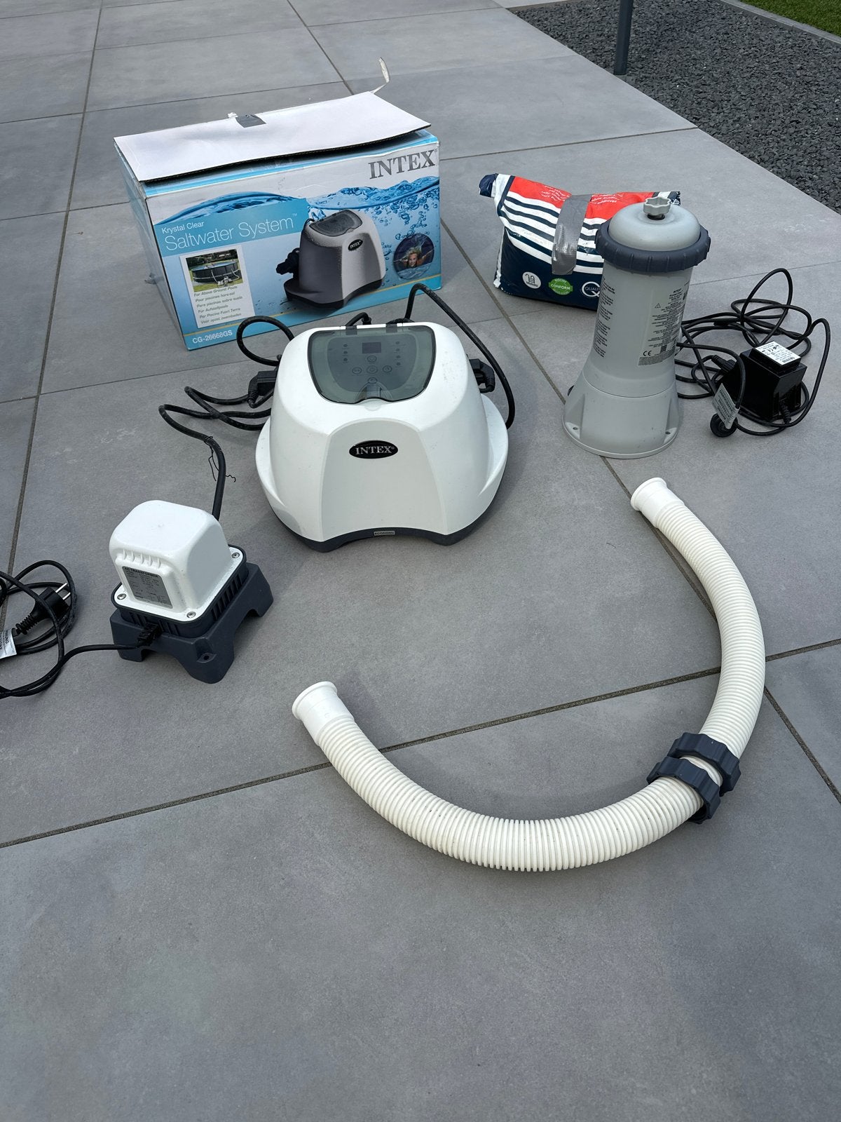 Intex Zoutwatersysteem met pomp voor zwembad, Ophalen, Gebruikt, Zwembadpomp