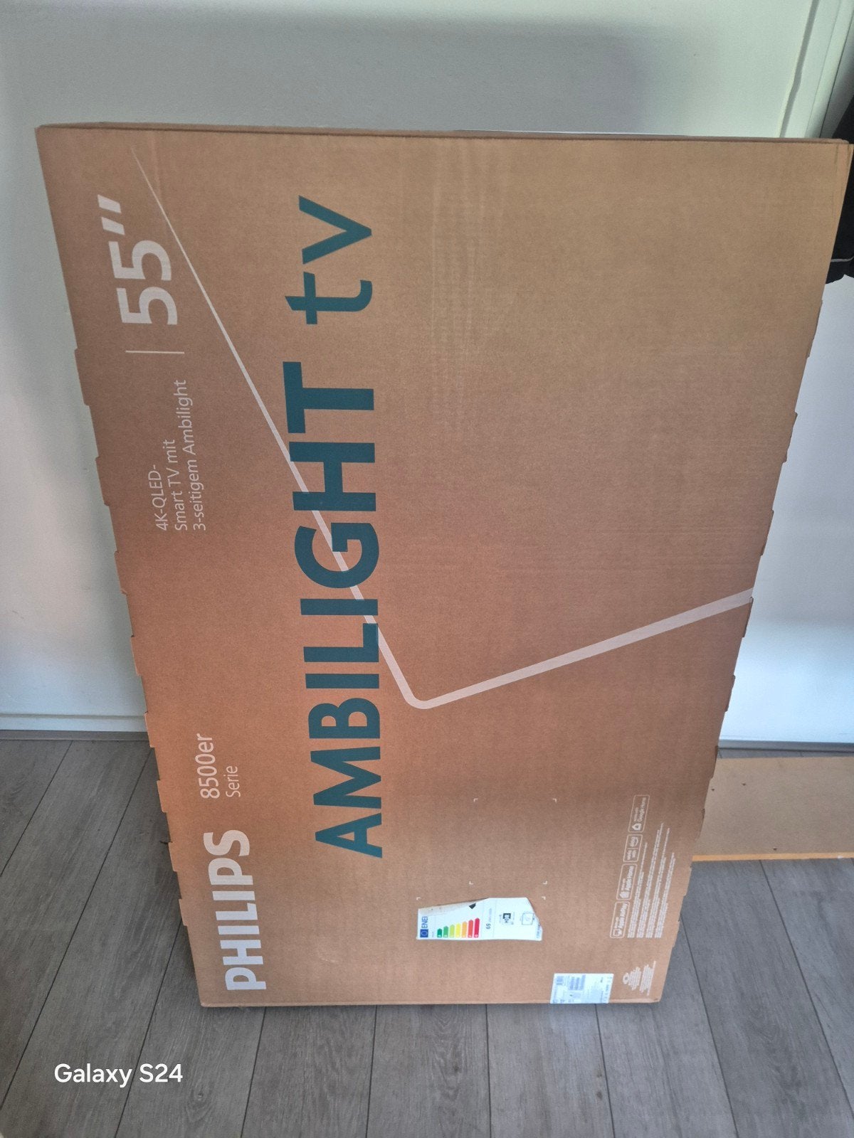 Philips 55" 4K QLED Smart TV met Ambilight