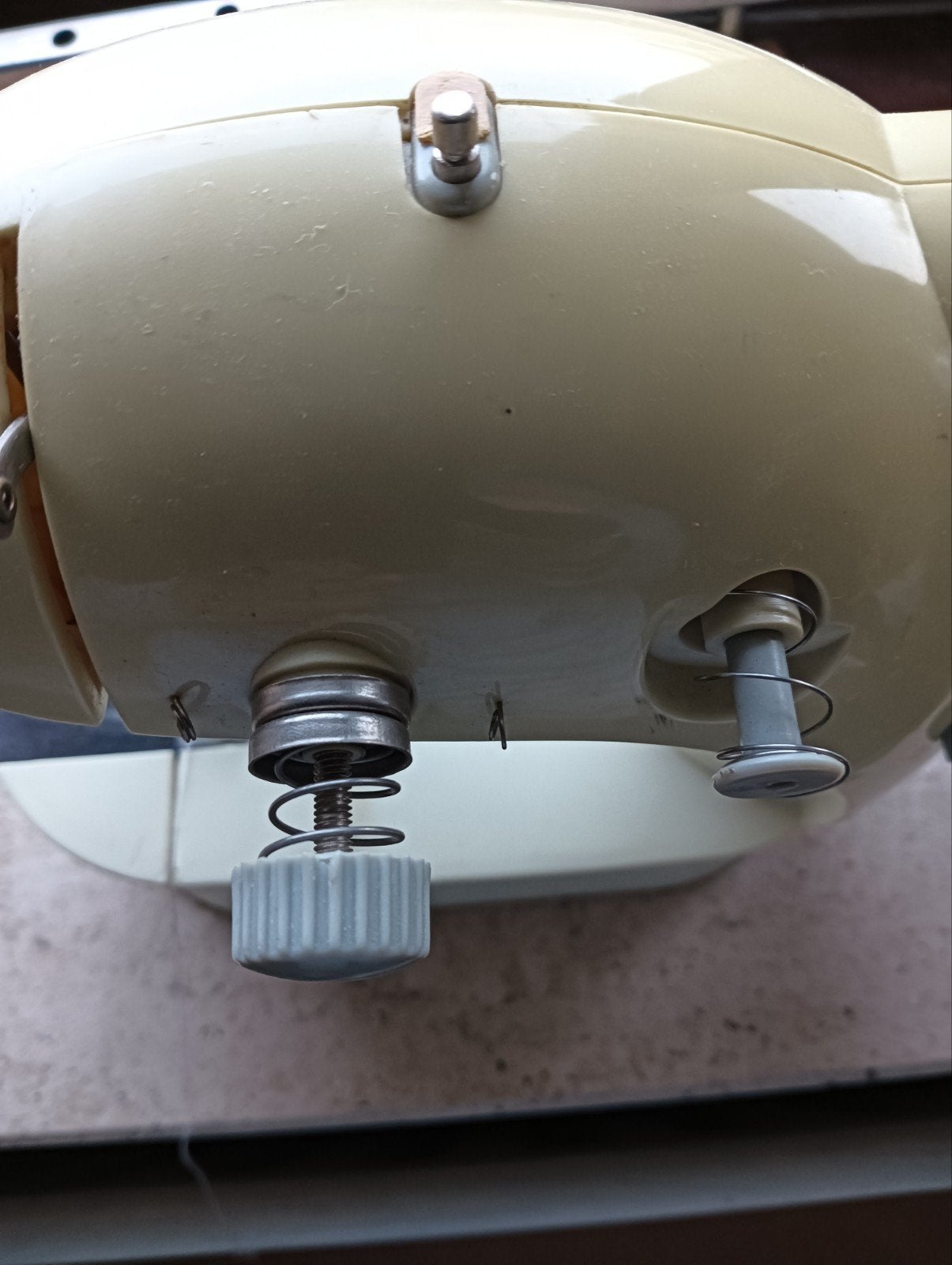 te koop 2 kleine naaimachine, Ophalen, Toilet