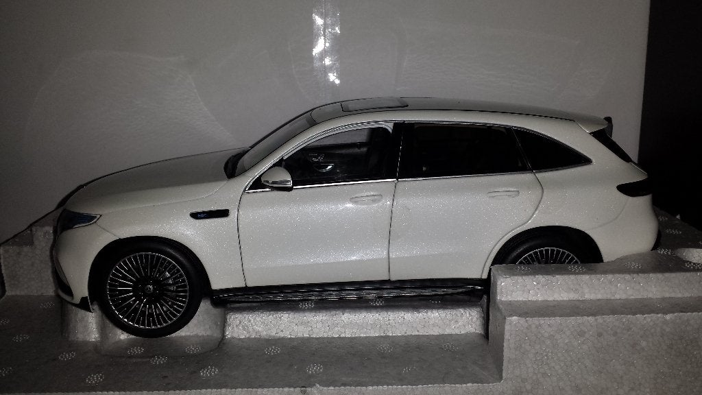 NZG 1:18 Mercedes-Benz EQC 400 4Matic N293 diamond white, Ophalen of Verzenden, Nieuw, Auto, Overige merken
