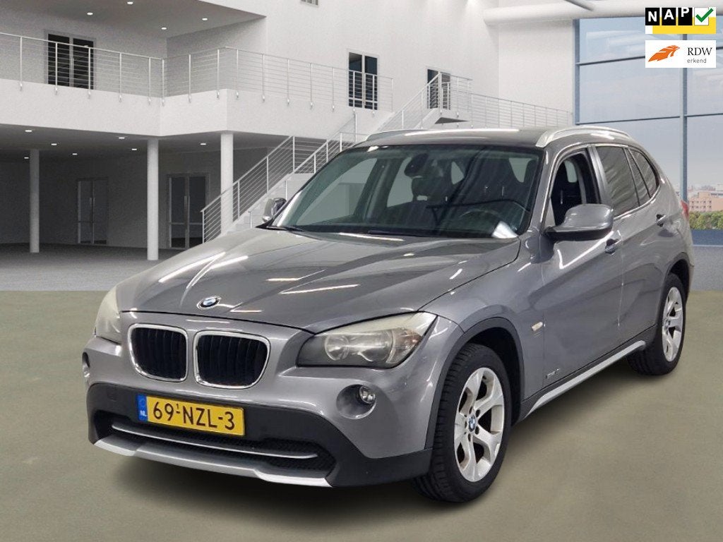 BMW X1 SDrive18i|AUT|TREKHAAK|PSENSOREN|AIRCO|CRUISE|VAKANTI, Auto's, BMW, Bedrijf, Te koop, X1, ABS, Airbags, Airconditioning