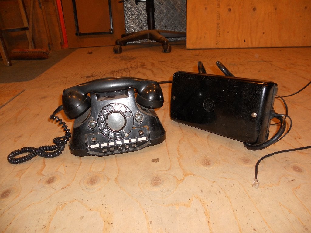bakelieten telefoon toestel, Ophalen of Verzenden, Niet werkend, Met draaischijf