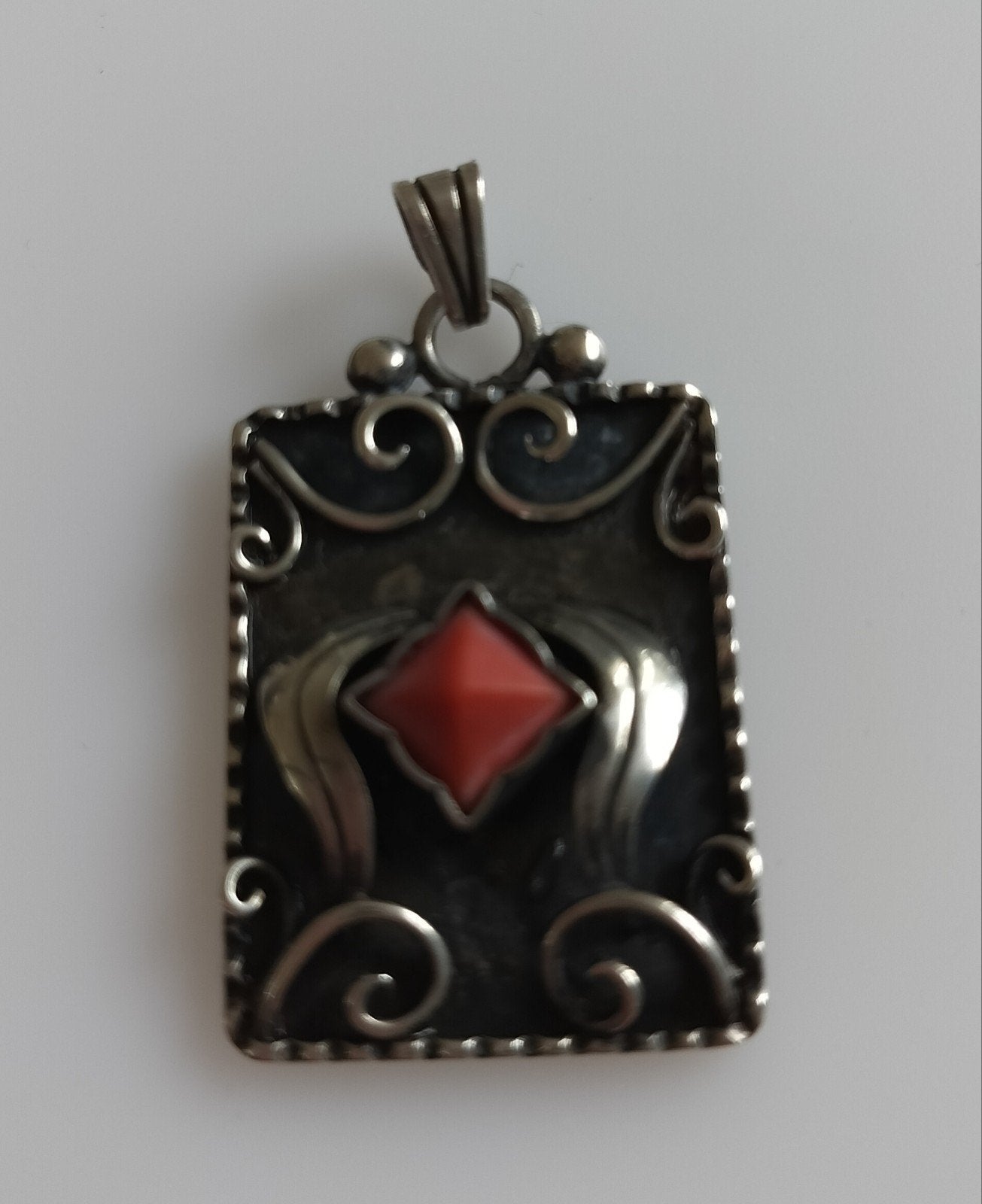 Antieke zilveren hanger met bloedkoraal Jugendstil – Vintage, Sieraden, Tassen en Uiterlijk, Verzenden, Zilver, Hanger