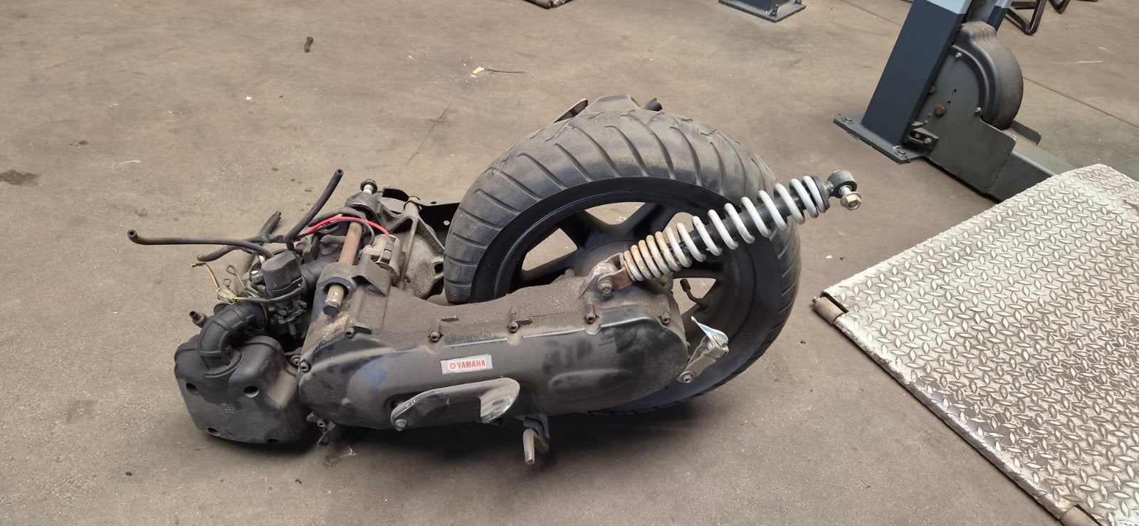 Yamaha jog r  Motorblok compleet, Fietsen en Brommers, Brommeronderdelen | Scooters, Ophalen of Verzenden, Gebruikt, Frame, Yamaha