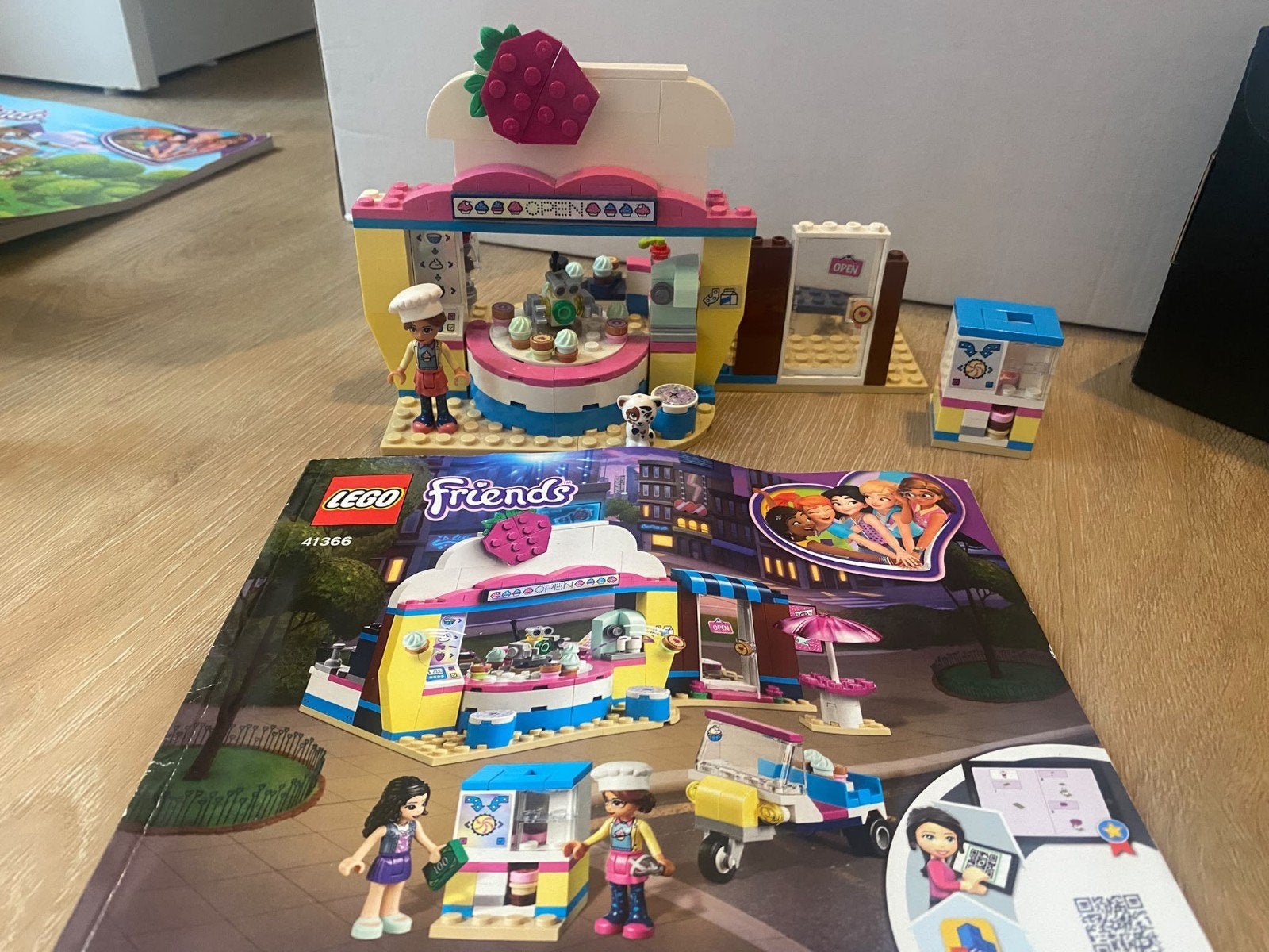 Lego Friends 41366 Stephanie's Cupcake Café, Ophalen, Gebruikt