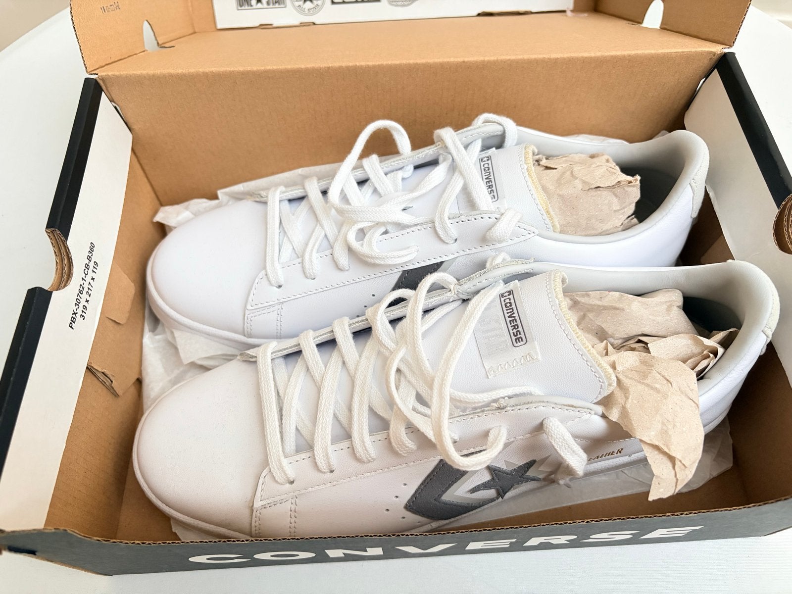 Converse Pro Leather OX Sneakers - Nieuw in doos, Wit, Nieuw, Ophalen of Verzenden, Sneakers of Gympen
