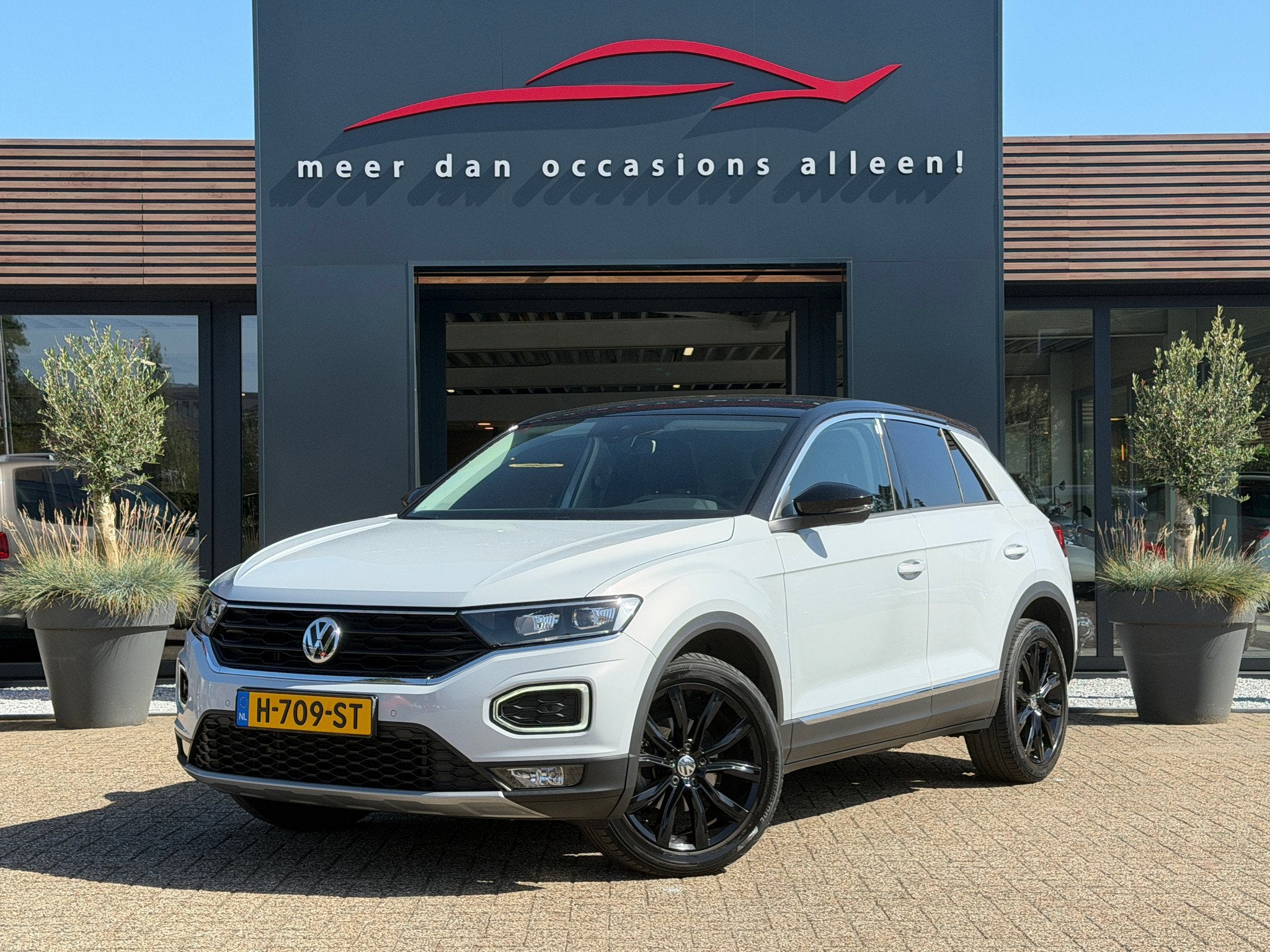 Volkswagen T-Roc 1.5 TSI Sport Business R | Trekhaak | Apple, Euro 6, 4 cilinders, Wit, Origineel Nederlands