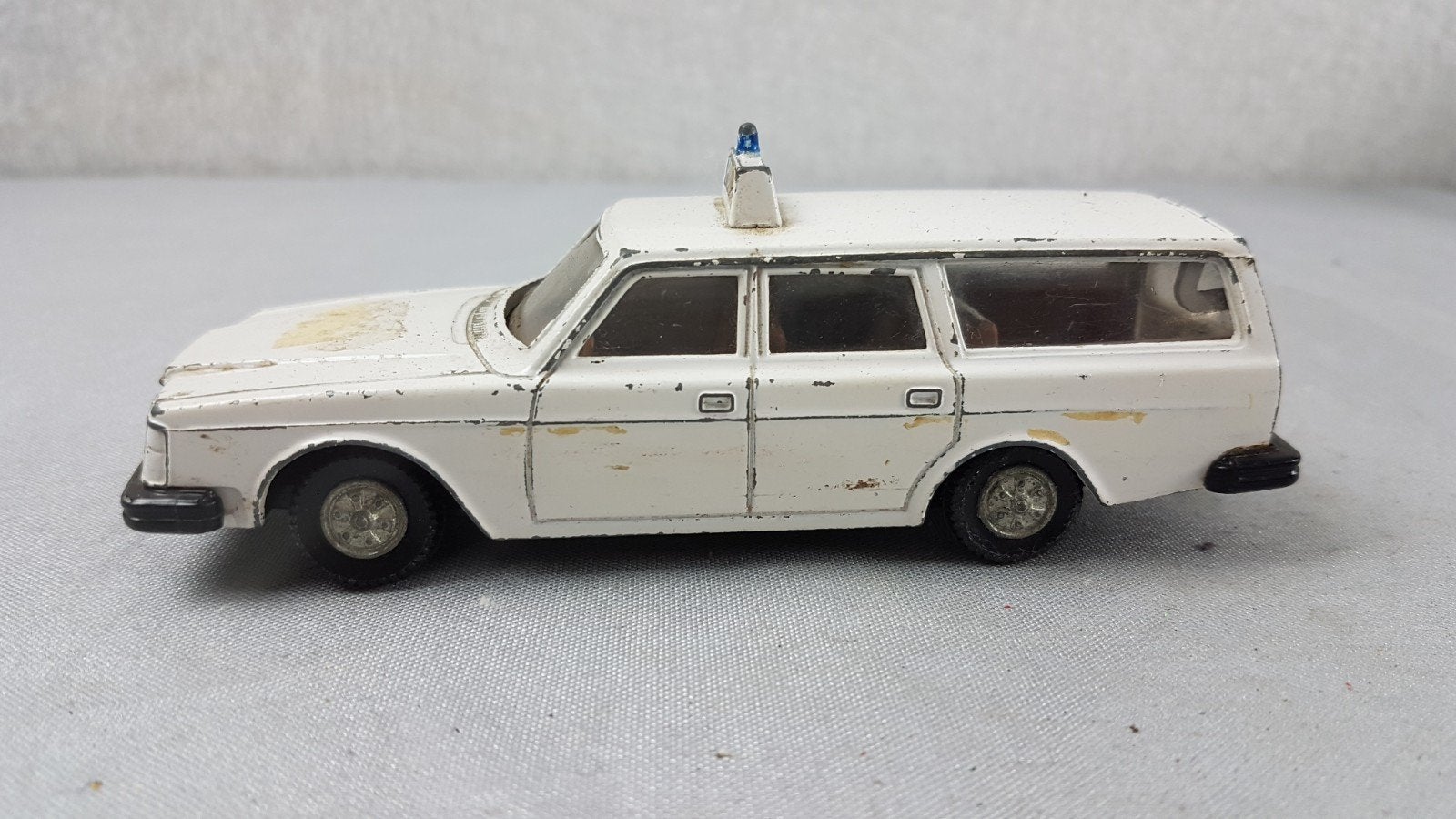 Dinky Toys Volvo 265 DL Estate Car Politie, Ophalen of Verzenden, Gebruikt, Auto