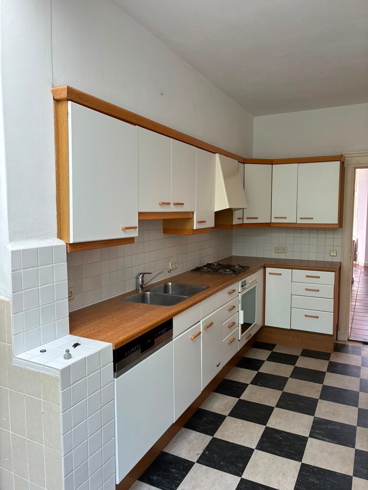 Gratis - Bruynzeel Klassieke Keuken, Huis en Inrichting, Ophalen of Verzenden, Zo goed als nieuw