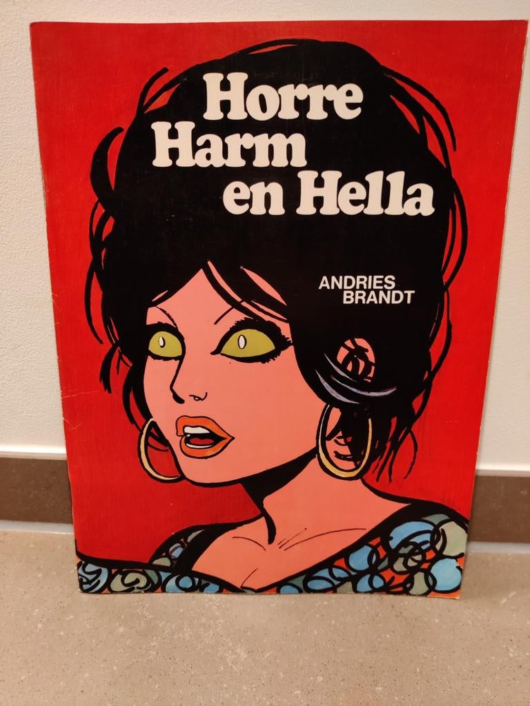 Horre Harm en Hella - Stripboek van Andries Brandt, Eén stripboek, Ophalen of Verzenden, Gelezen, Andries Brandt