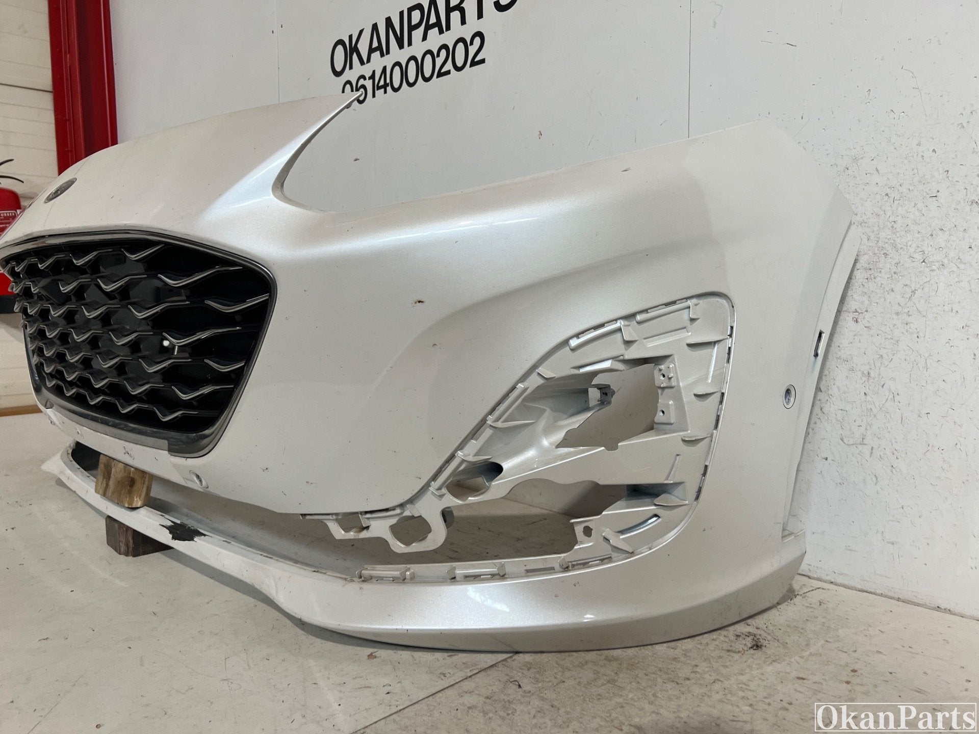 Ford Kuga III Vignale voorbumper LV4B-17F003-V, Gebruikt, Voor, Info@ford.com, Ophalen of Verzenden