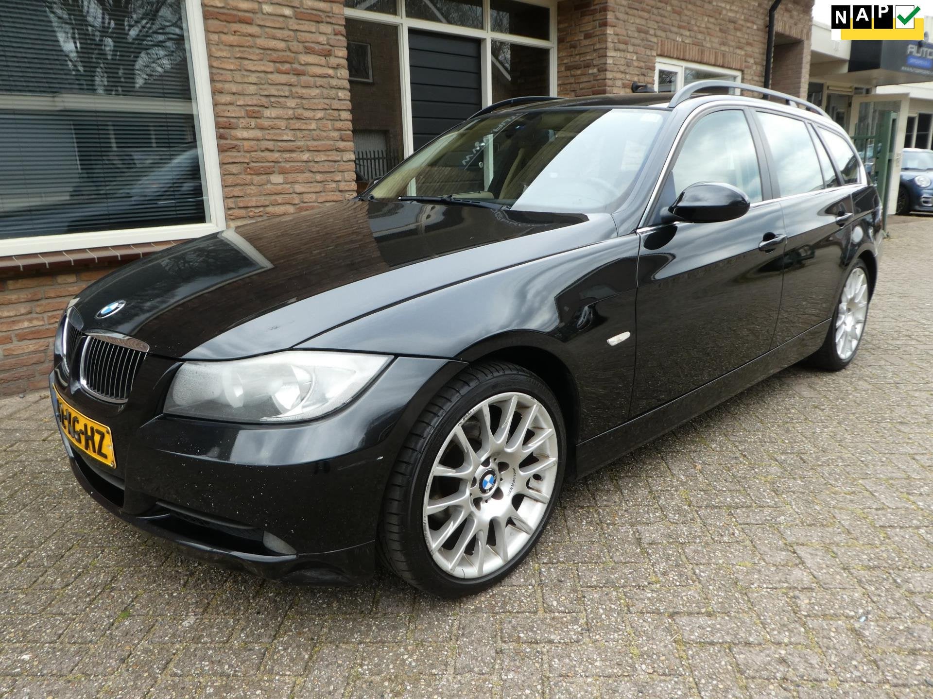 BMW 3-serie Touring 325i, Auto's, Dealer onderhouden, Achterwielaandrijving, Gebruikt, Beige
